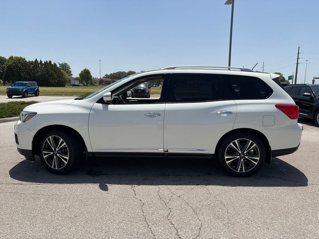 Used 2017 Nissan Pathfinder Platinum w/ Cargo Package AWD/4WD image 4