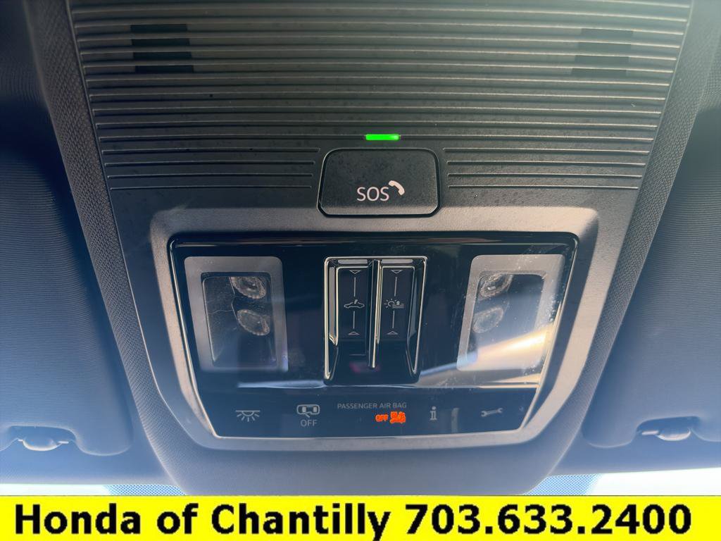 Used 2024 Volkswagen Atlas Cross Sport SE AWD/4WD image 18