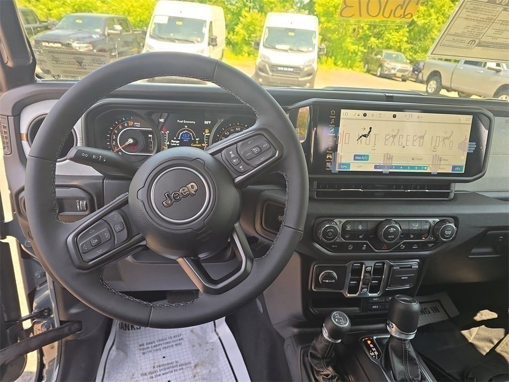 New 2025 Jeep Gladiator Sport image 16