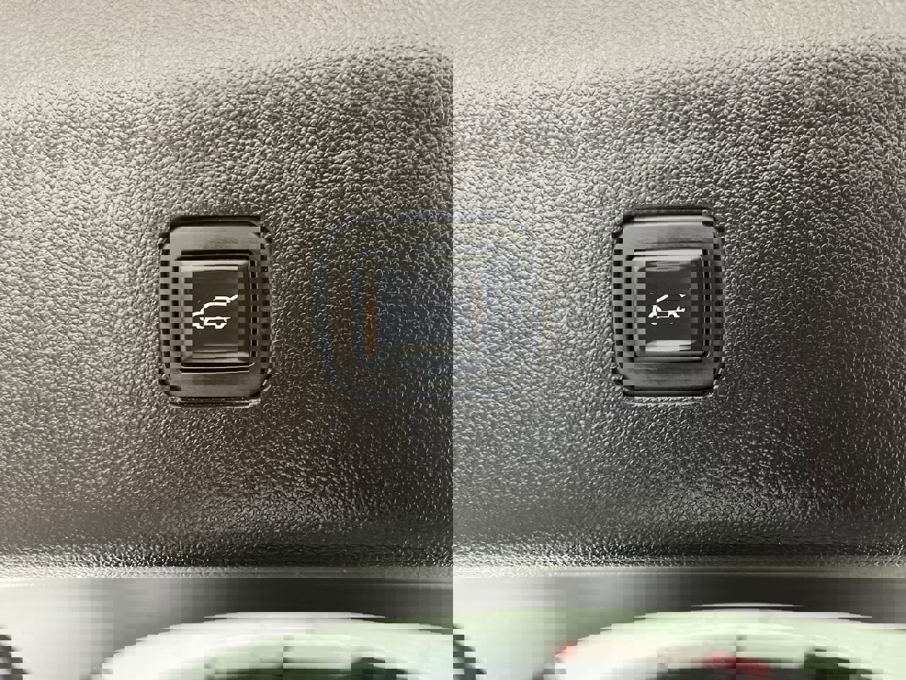 Used 2019 Buick Enclave Premium AWD/4WD image 34