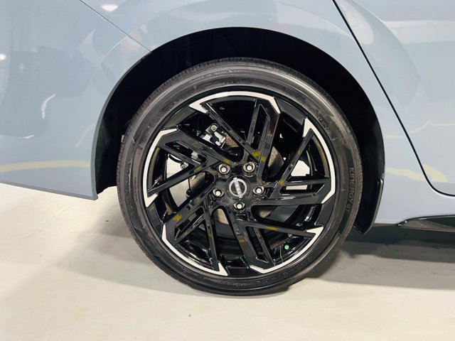 New 2026 Nissan Sentra SR w/ Floor Mat Package FWD image 10