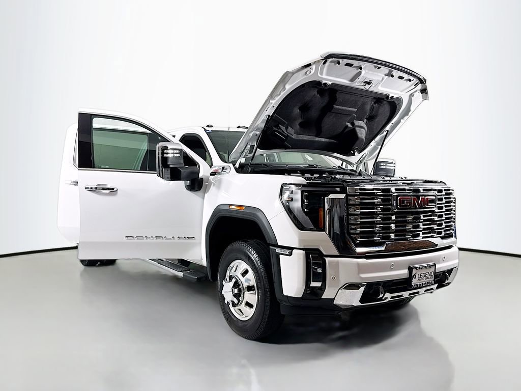 Used 2025 GMC Sierra 3500 Denali image 24