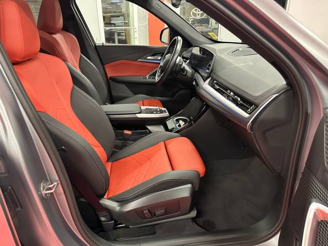 Used 2023 BMW X1 xDrive28i w/ M Sport Package AWD/4WD image 16