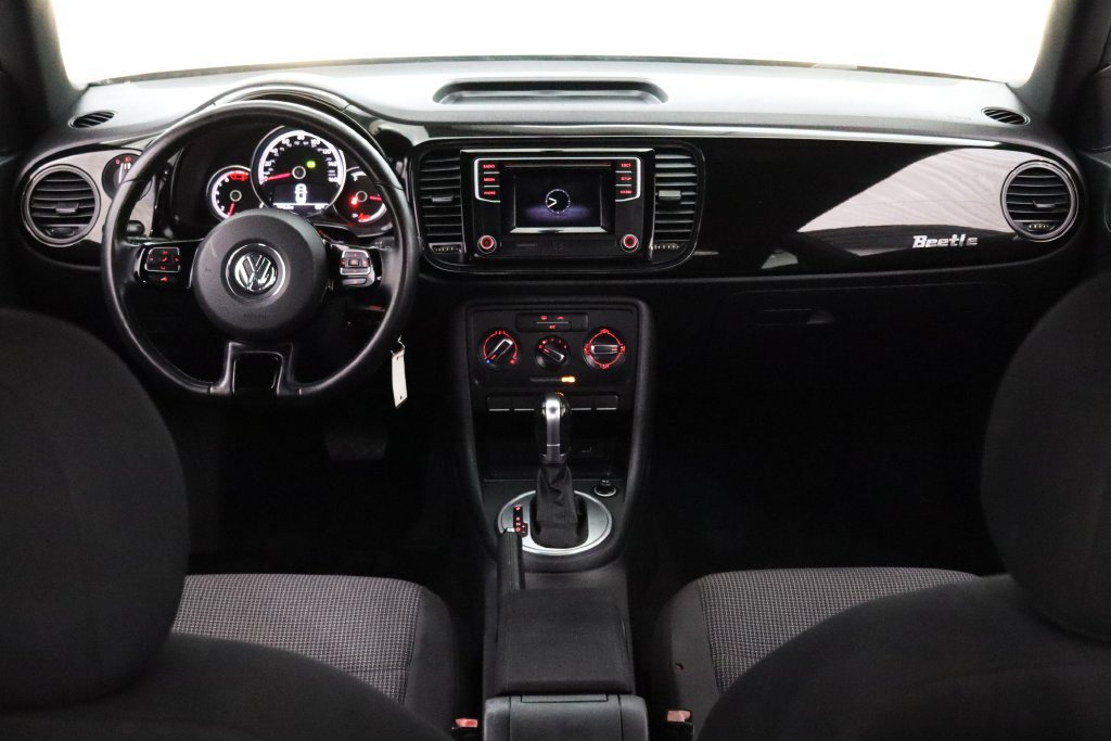 Used 2019 Volkswagen Beetle 2.0T S FWD image 23