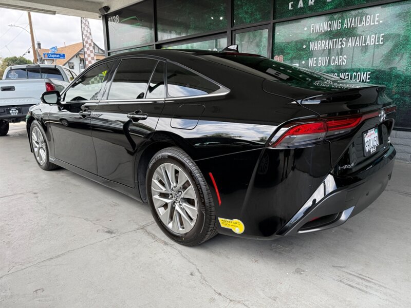 Used 2022 Toyota Mirai w/ Advanced Technology Package RWD image 5