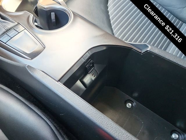 Used 2023 Toyota Camry SE image 39