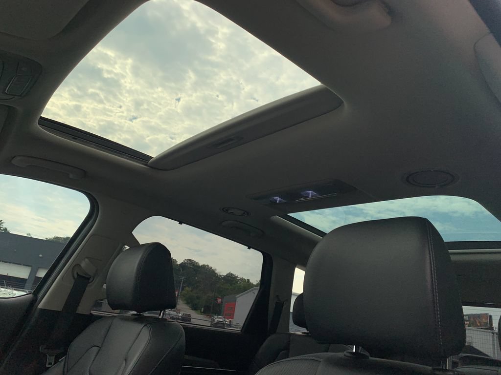 Used 2022 Kia Telluride SX w/ Nightfall Edition Package AWD/4WD image 21