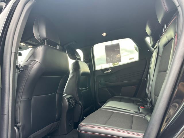 Used 2025 Ford Escape ST-Line image 12