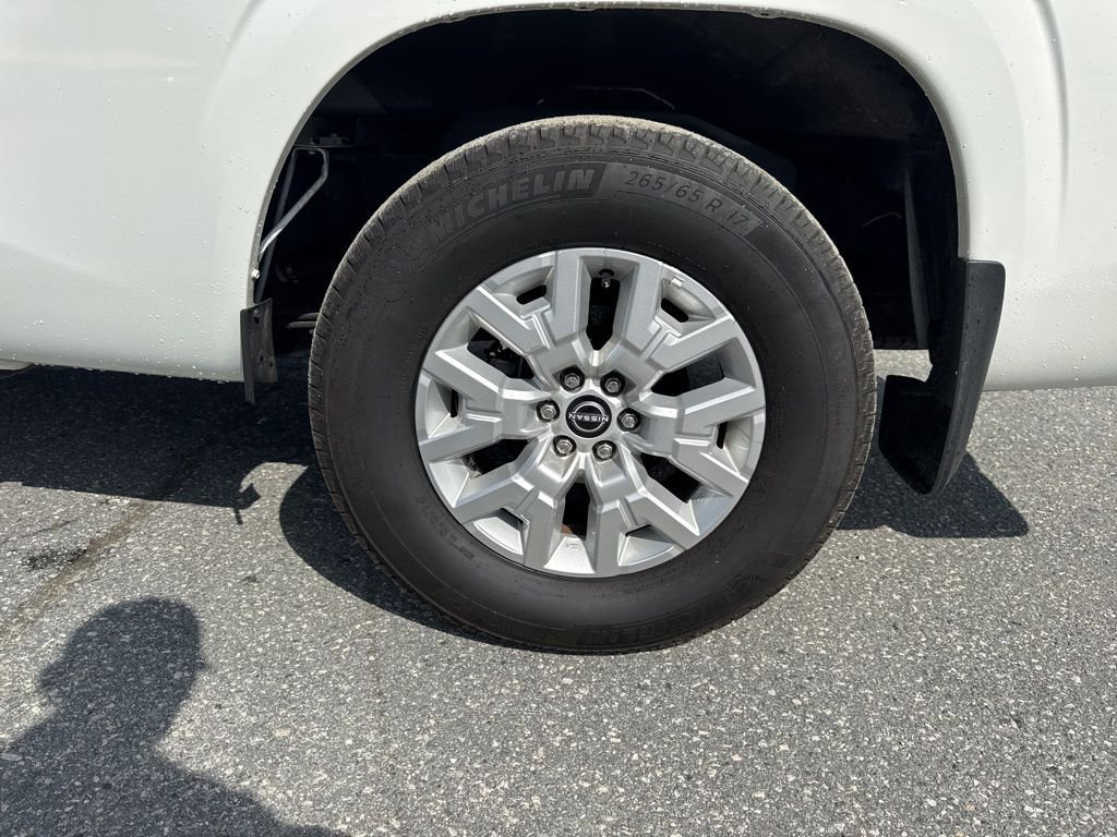 Used 2024 Nissan Frontier SV w/ SV Convenience Package RWD image 28