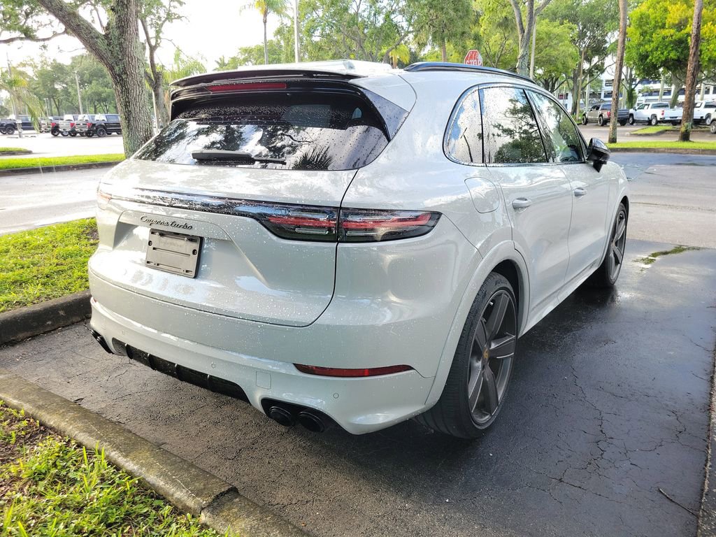 Used 2021 Porsche Cayenne Turbo AWD/4WD image 4