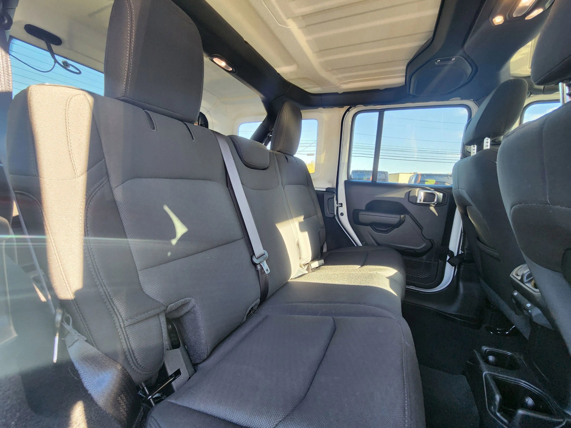 Used 2022 Jeep Wrangler Unlimited Sport image 42