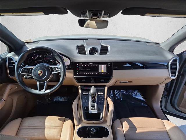 Used 2023 Porsche Cayenne AWD/4WD image 19