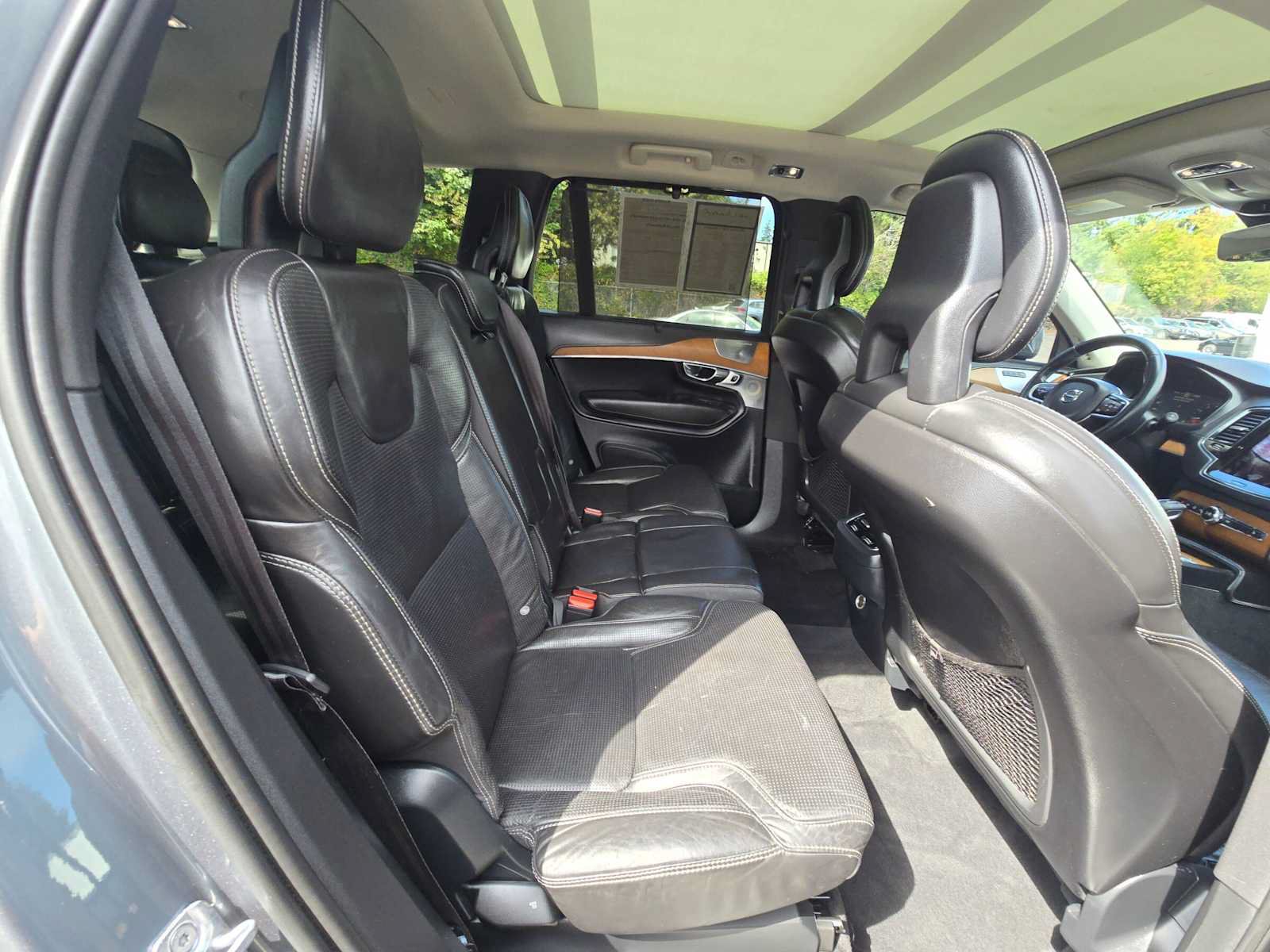Used 2016 Volvo XC90 T6 Inscription w/ Vision Package AWD/4WD image 12