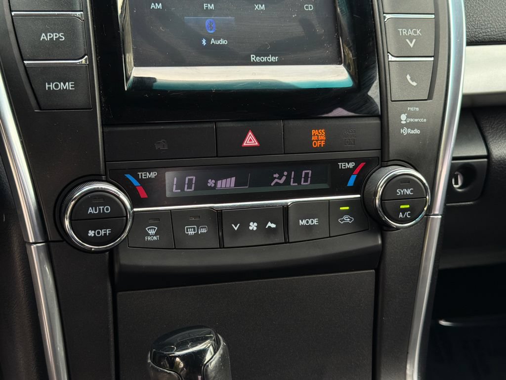 Used 2015 Toyota Camry XSE w/ Moonroof Package FWD image 24