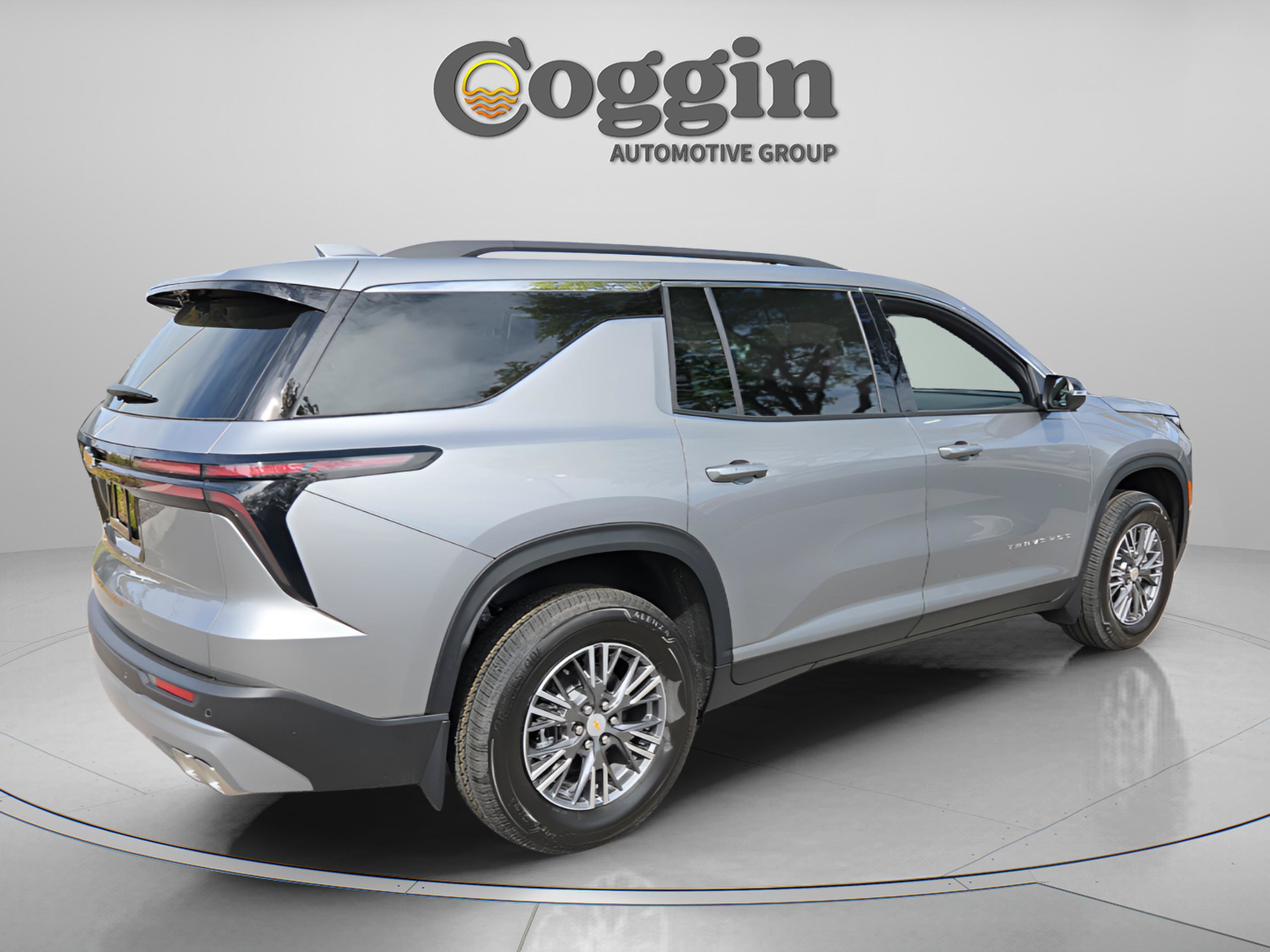 New 2026 Chevrolet Traverse LT w/ Driver Confidence Package FWD image 5