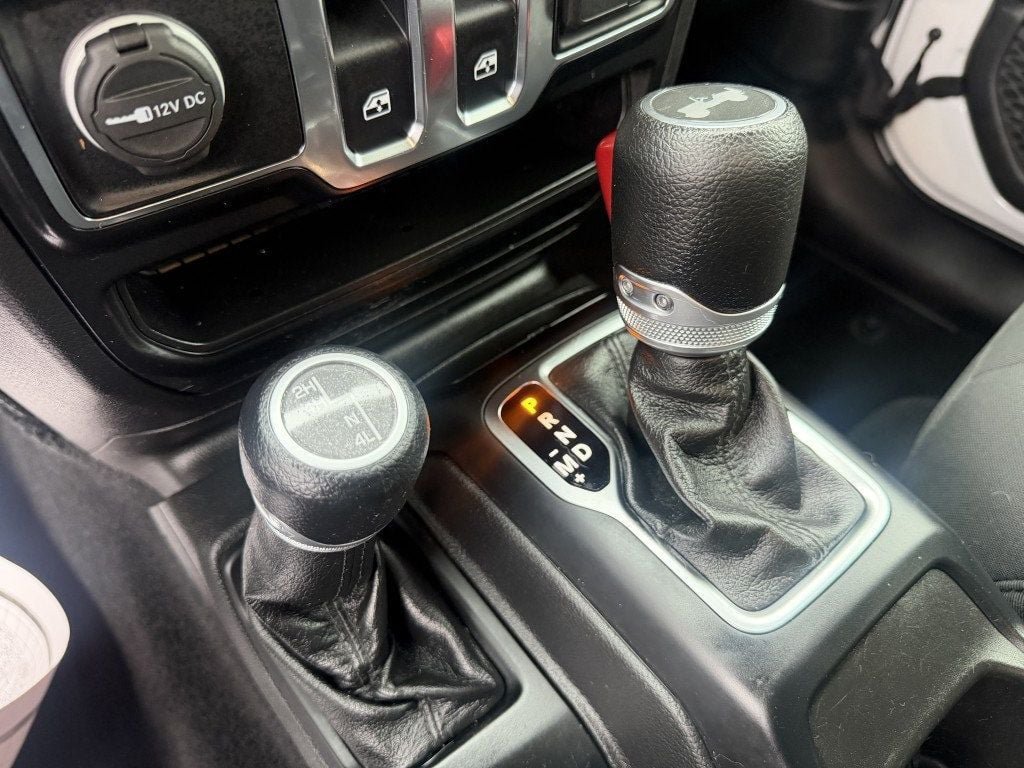 Used 2021 Jeep Wrangler Sport AWD/4WD image 23