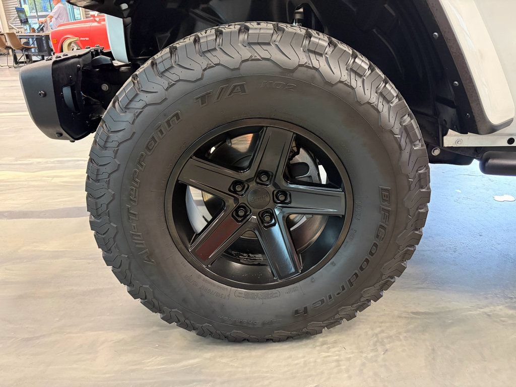 Used 2022 Jeep Wrangler Unlimited Rubicon w/ Trailer Tow Package AWD/4WD image 23