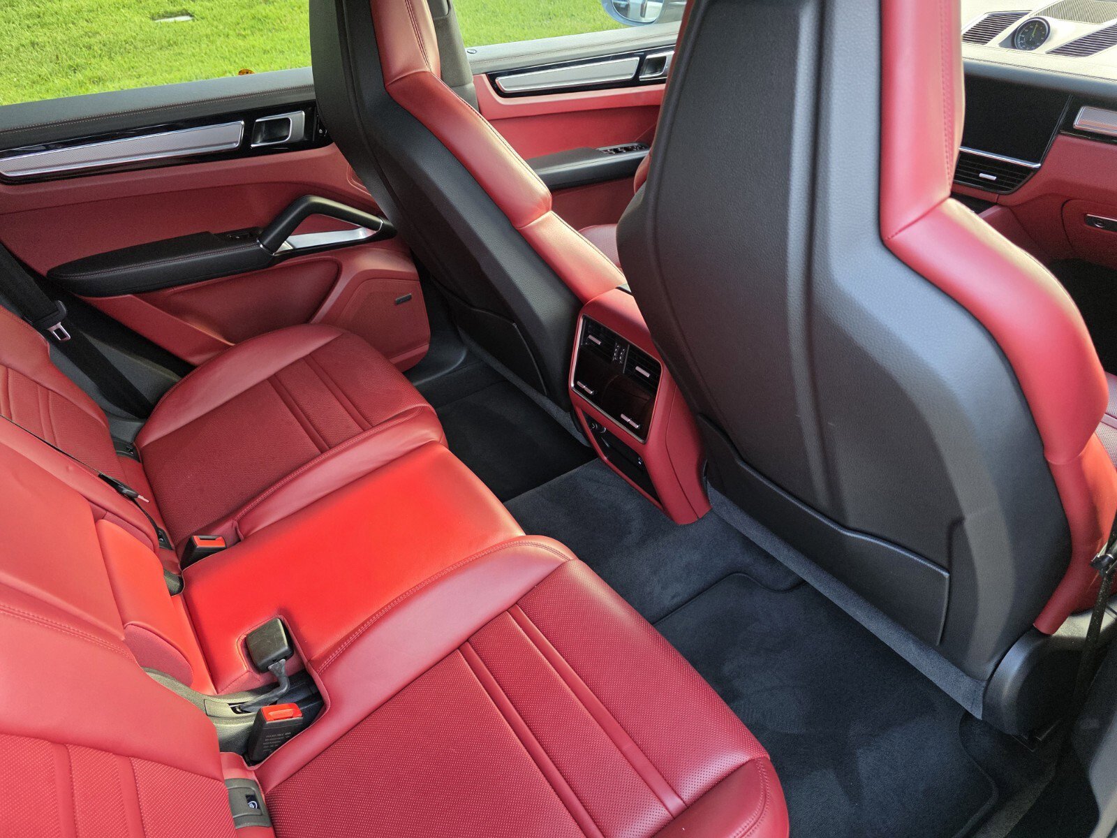 Used 2021 Porsche Cayenne Turbo S AWD/4WD image 26