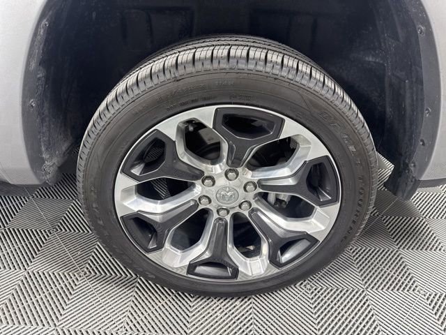 Used 2022 RAM 1500 Limited image 9