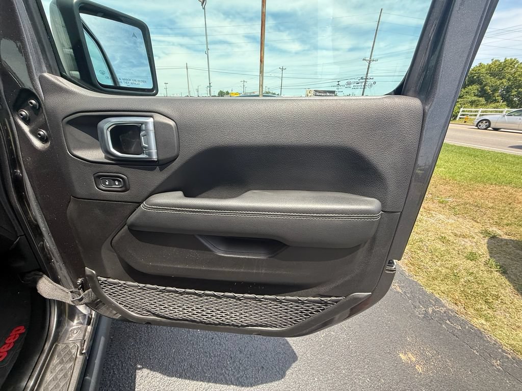 Used 2022 Jeep Gladiator Overland w/ Popular Equipment Package AWD/4WD image 22