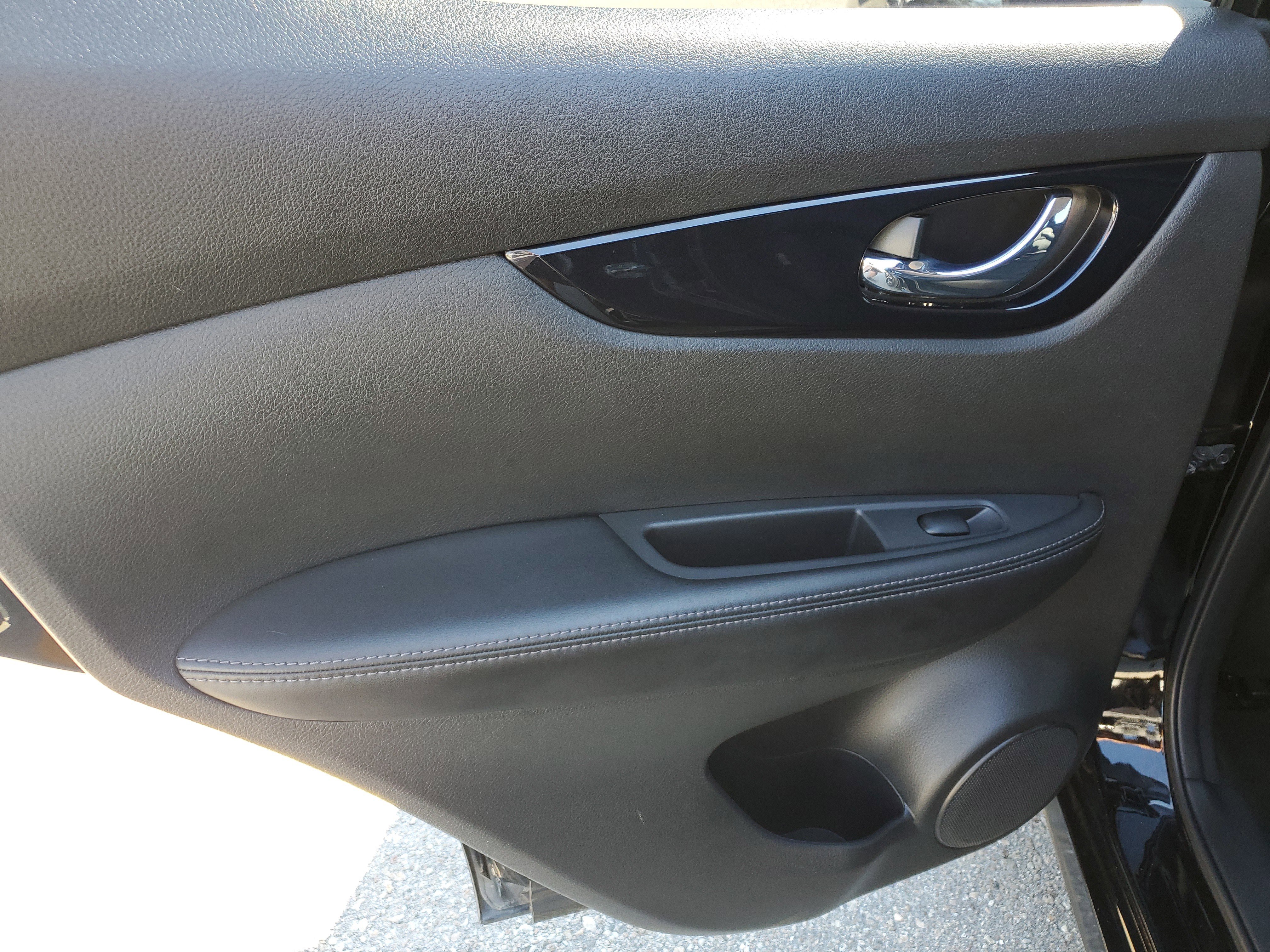 Used 2021 Nissan Rogue Sport SL image 14