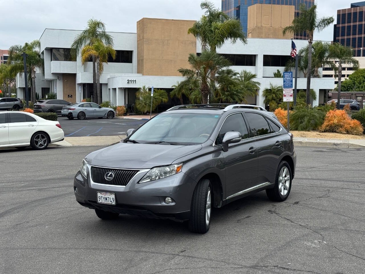 Used 2012 Lexus RX 350 FWD w/ Premium Pkg image 2