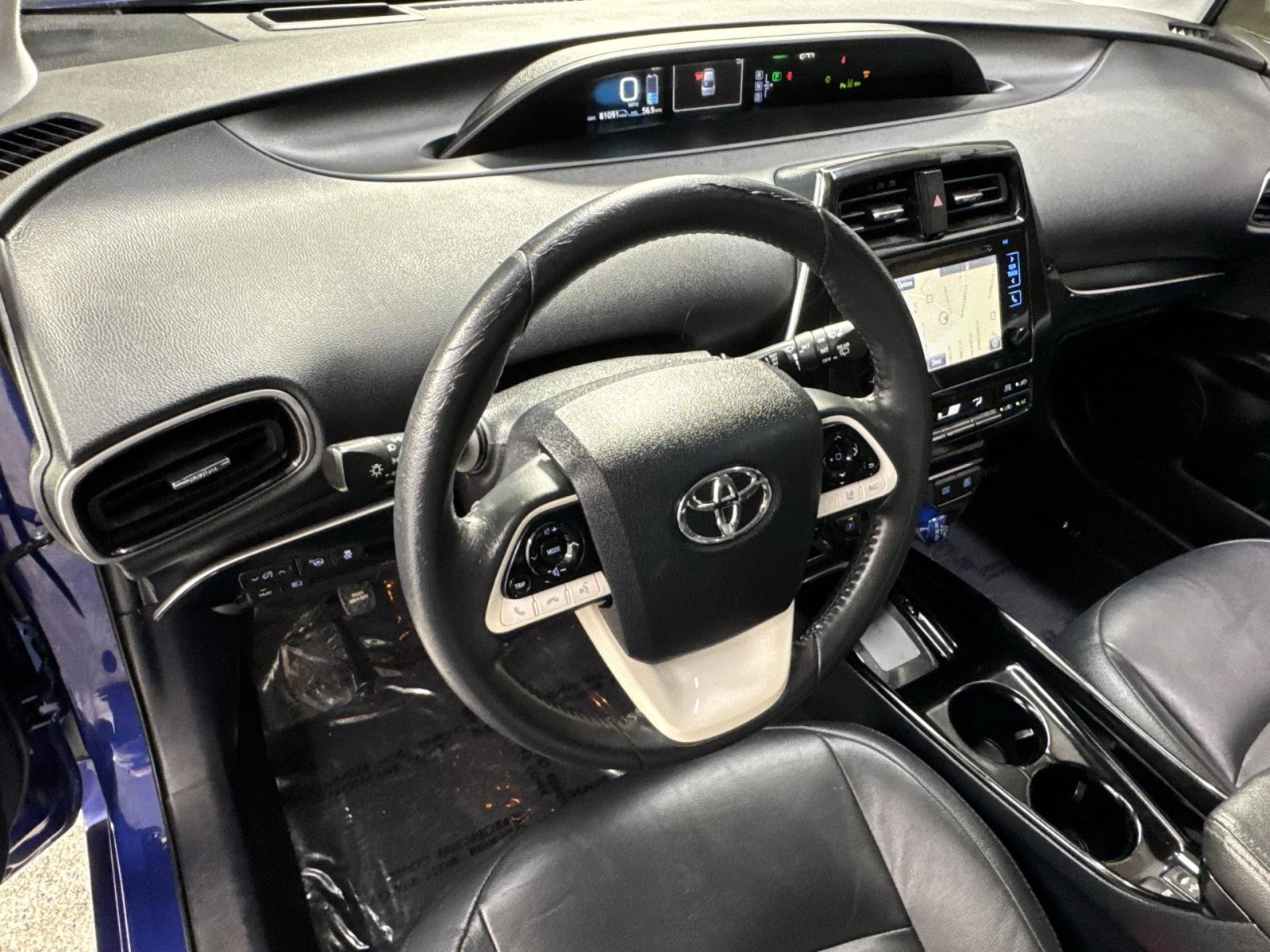 Used 2017 Toyota Prius Three w/ Advanced Technology Package FWD image 2