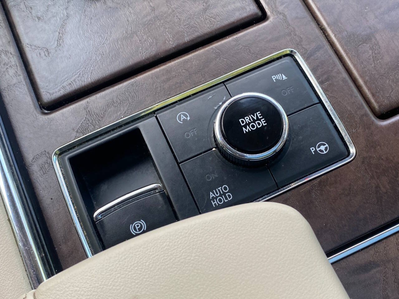 Used 2019 Lincoln Navigator Reserve AWD/4WD image 37