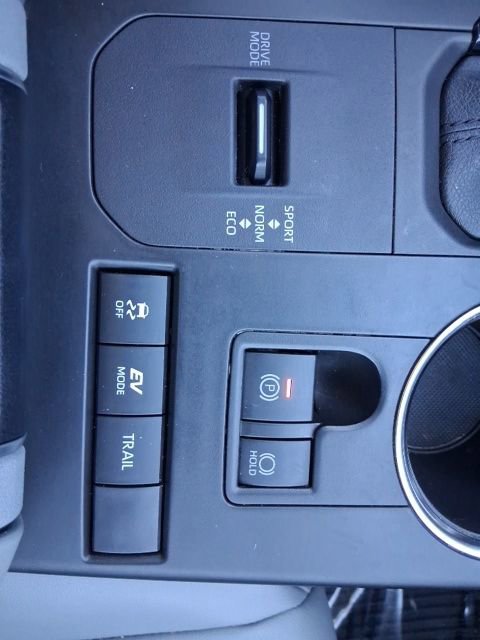 Used 2021 Toyota Highlander XLE image 31