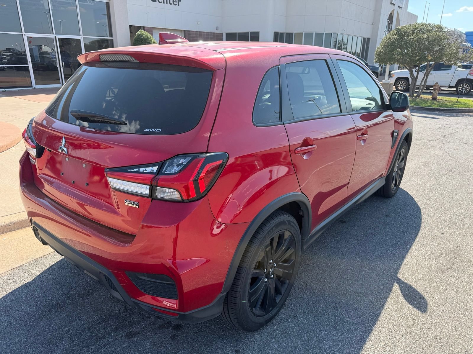 Used 2025 Mitsubishi Outlander Sport LE AWD/4WD image 4