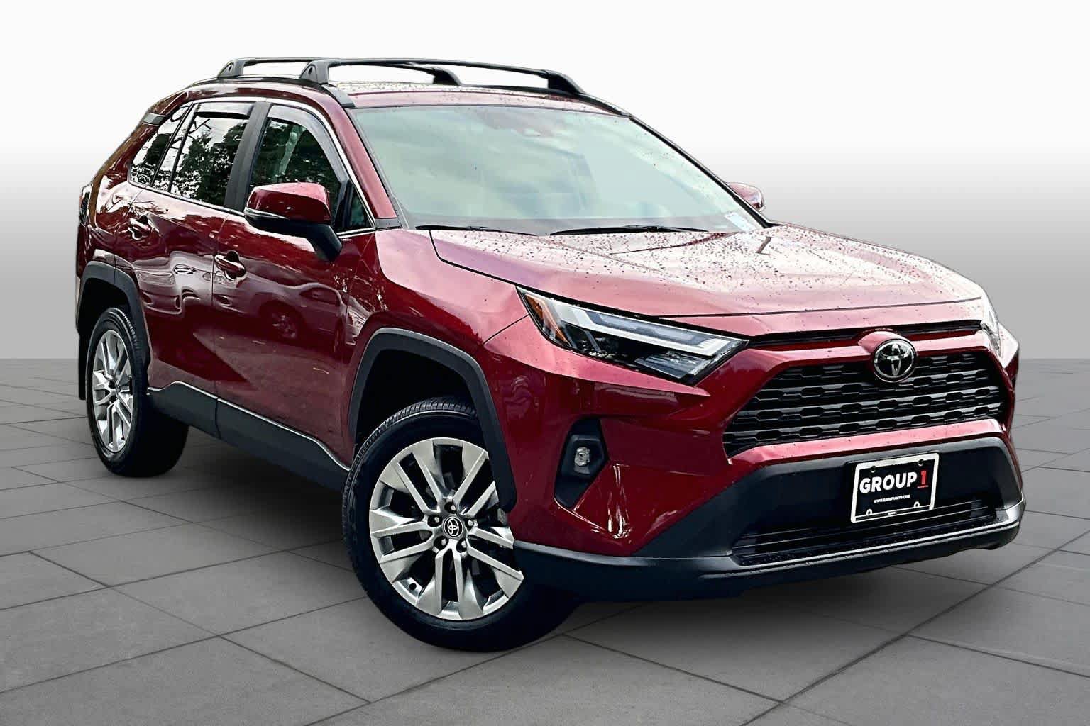 Used 2025 Toyota RAV4 XLE Premium AWD/4WD image 3