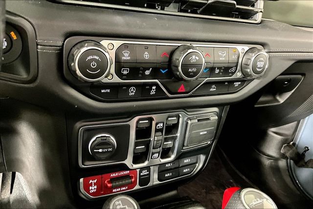 Used 2024 Jeep Gladiator Mojave w/ Technology Group image 15