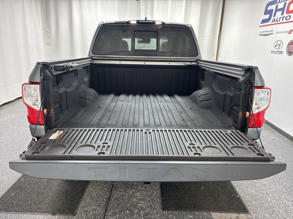 Used 2024 Nissan Titan SV w/ SV Convenience Package image 7