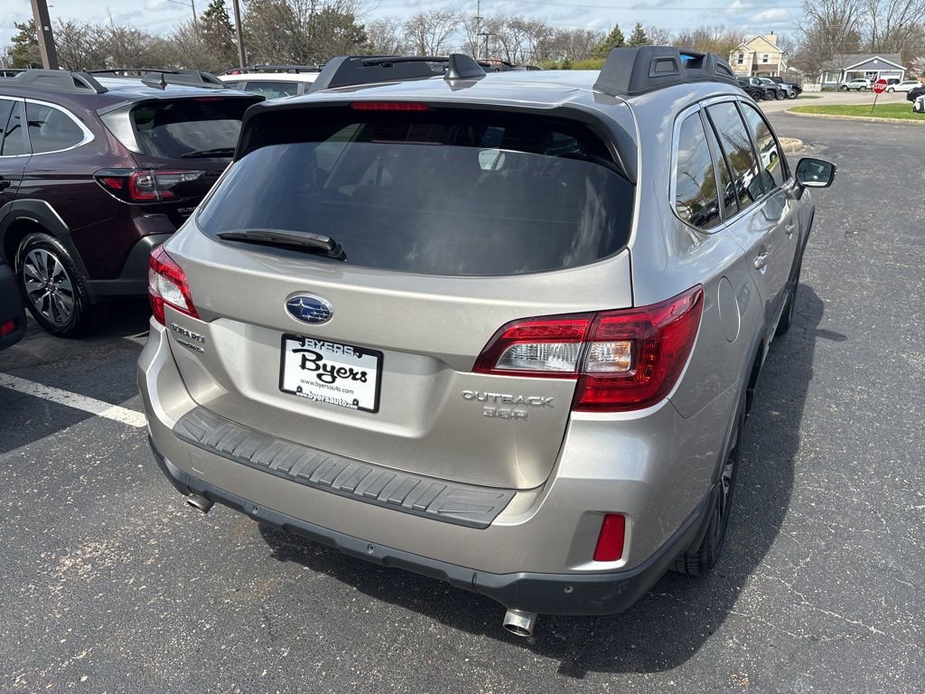 Used 2017 Subaru Outback 3.6R Limited image 3