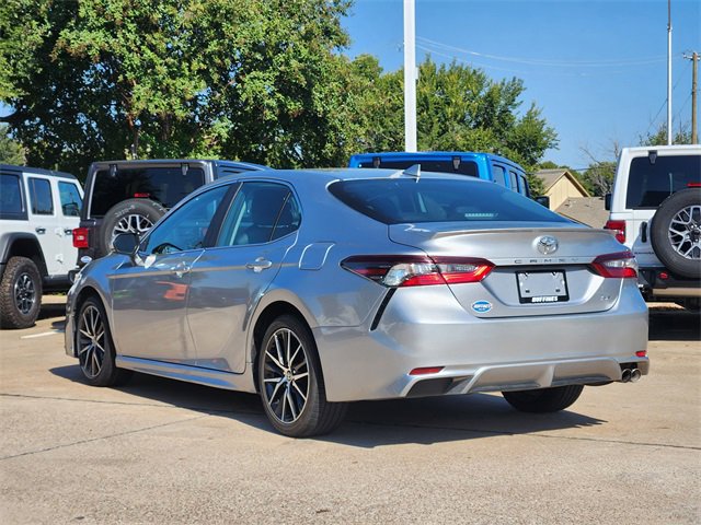 Used 2024 Toyota Camry SE image 5