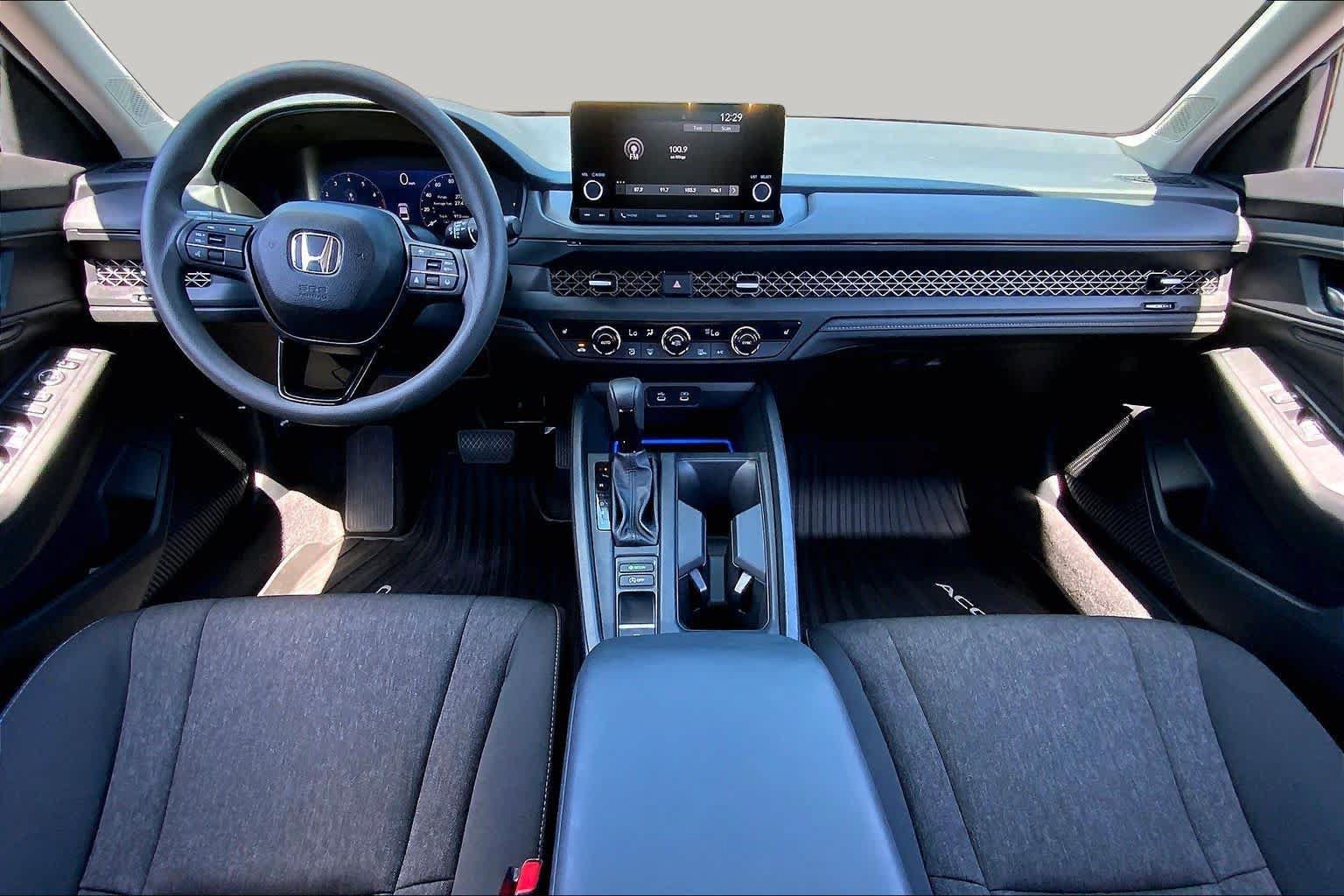 Used 2025 Honda Accord SE image 16