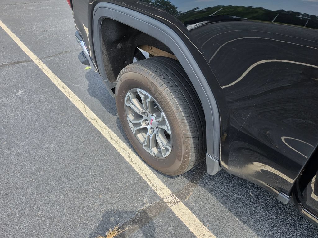 Used 2024 GMC Sierra 1500 SLT AWD/4WD image 5