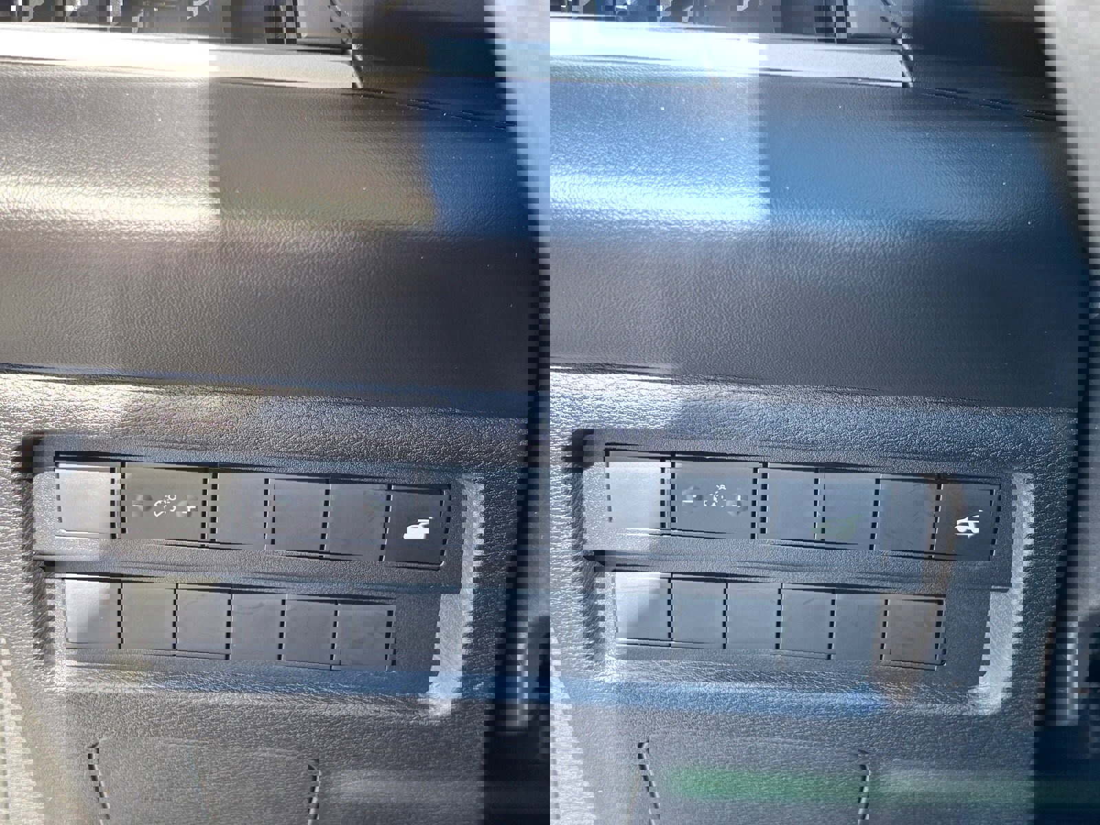 Used 2024 Mitsubishi Outlander SE image 28