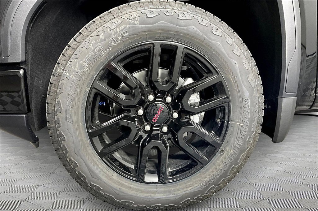 New 2026 GMC Sierra 1500 Elevation image 13