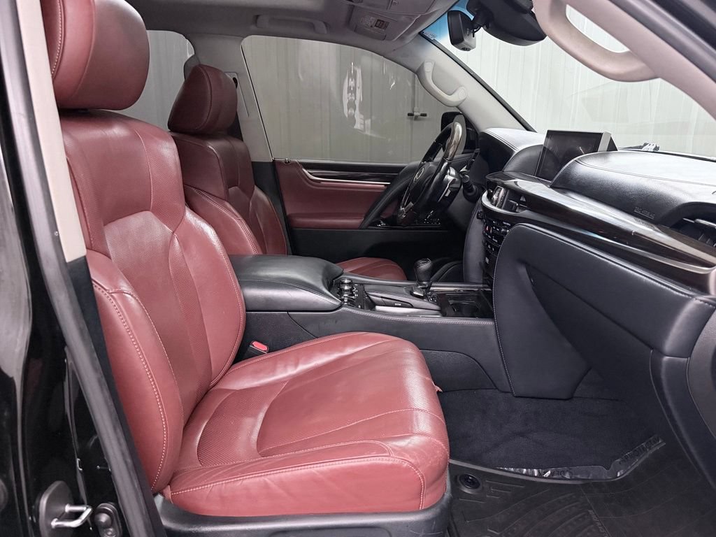 Used 2016 Lexus LX 570 4WD image 46