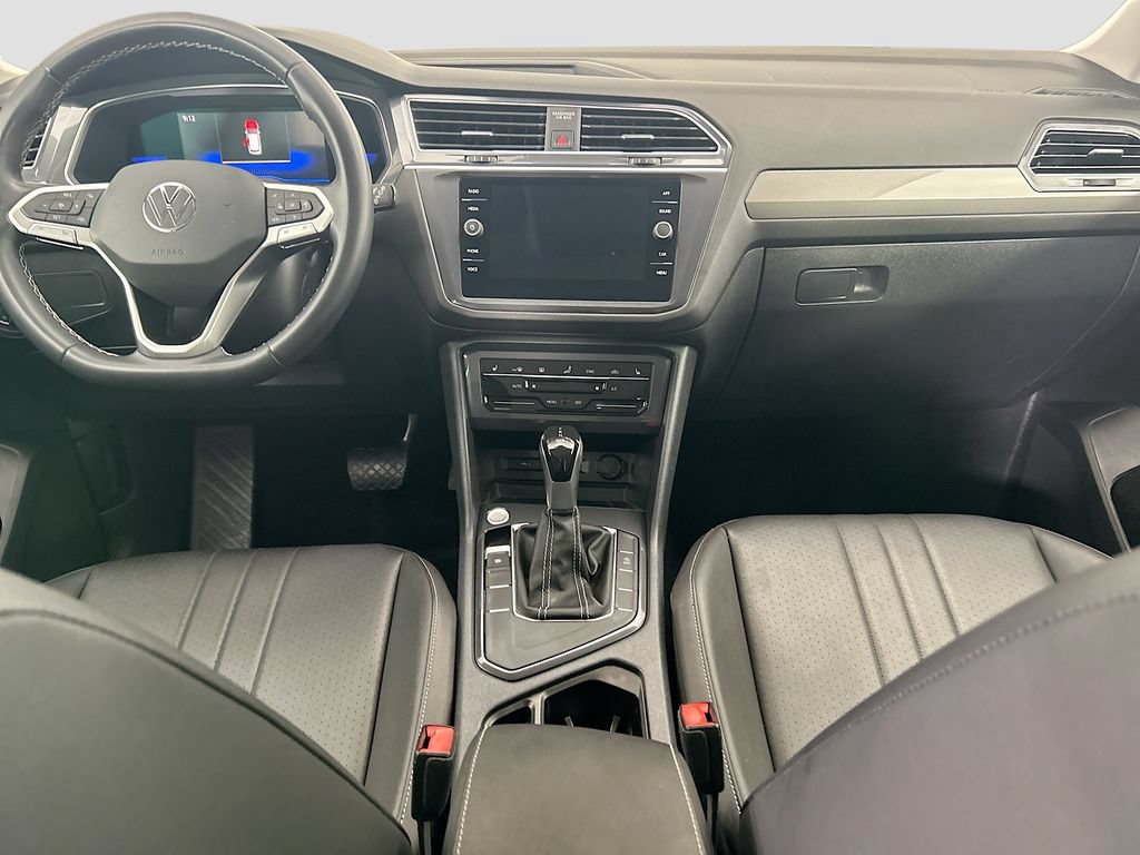 Used 2023 Volkswagen Tiguan SE FWD image 13