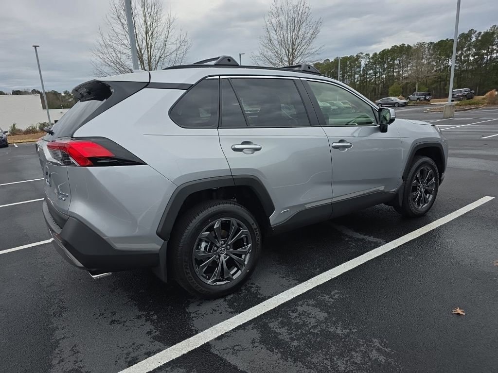 Used 2025 Toyota RAV4 Limited image 10