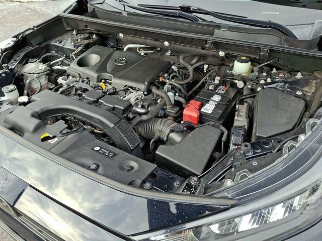 Used 2019 Toyota RAV4 LE w/ All Weather Liner Package AWD/4WD image 32