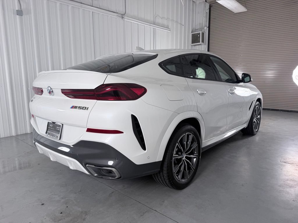 Used 2022 BMW X6 M50i w/ Executive Package AWD/4WD image 5