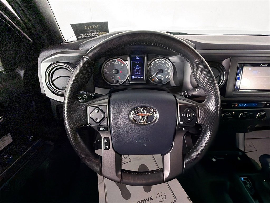 Used 2017 Toyota Tacoma TRD Off-Road image 11