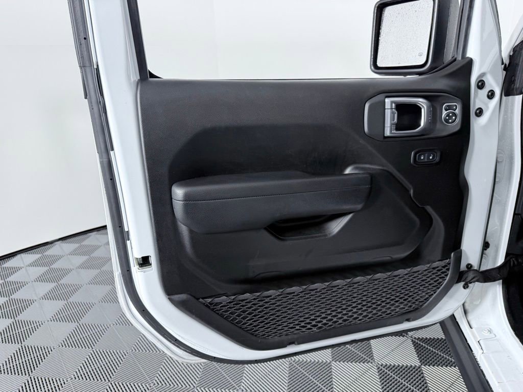 Used 2024 Jeep Wrangler Willys image 9