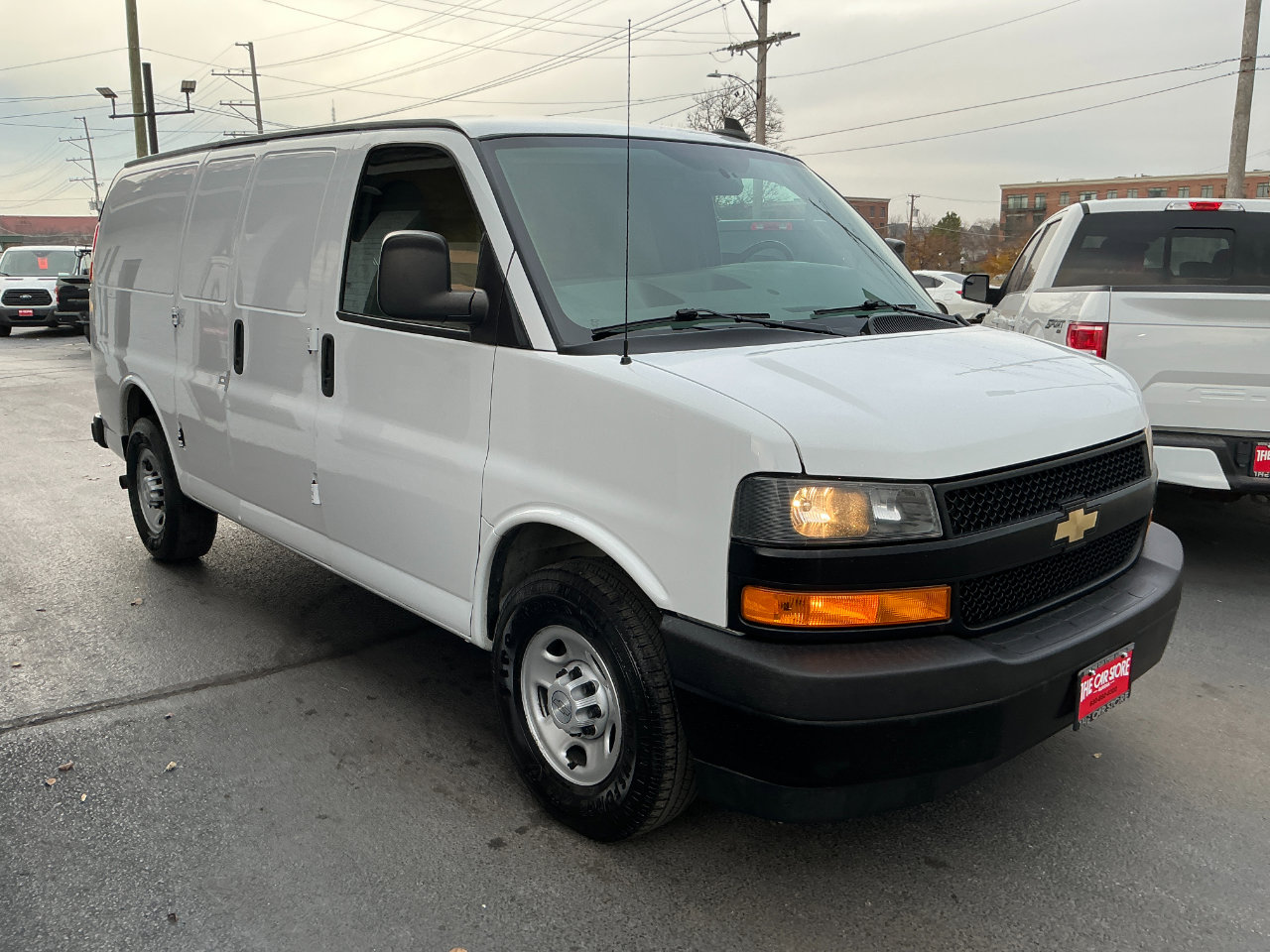 Used 2019 Chevrolet Express 3500 w/ Driver Convenience Package image 3