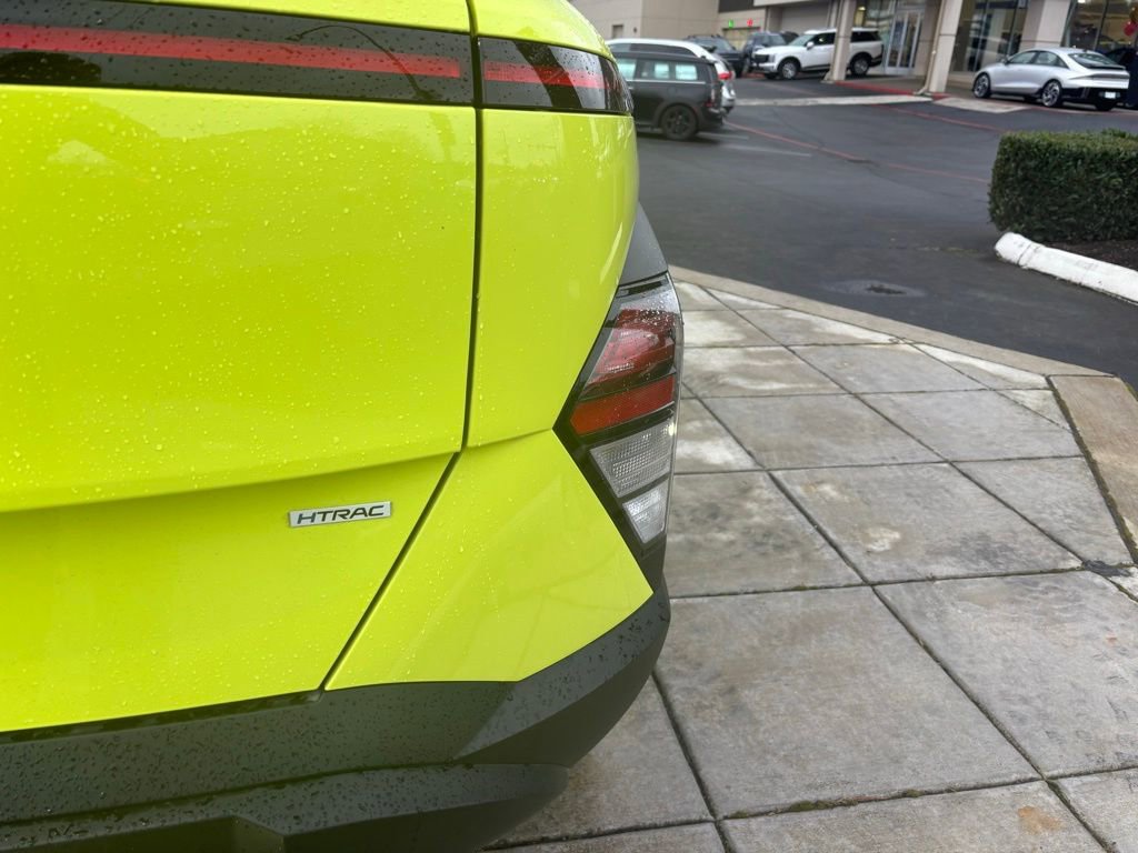 Certified 2025 Hyundai Kona SE AWD/4WD image 10