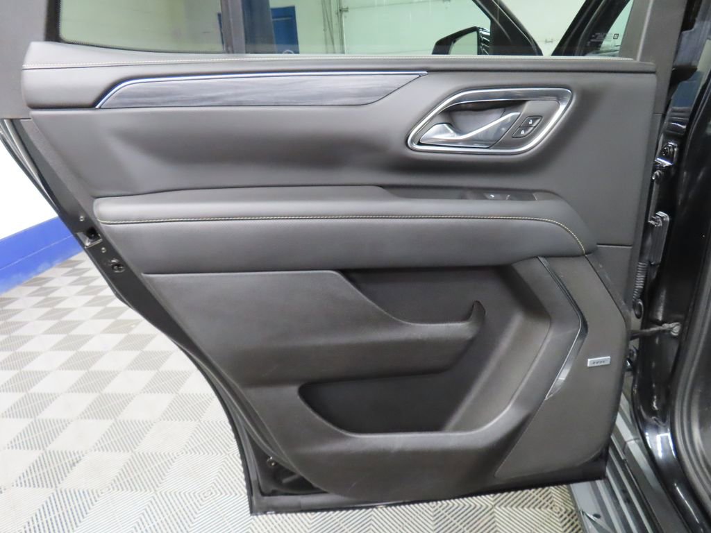 Used 2024 GMC Yukon SLT w/ SLT Luxury Package AWD/4WD image 70