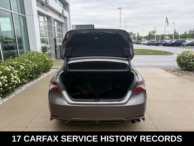 Used 2022 Toyota Camry SE w/ Audio Upgrade Package FWD image 7